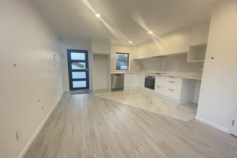 Photo of property in 1/40 Mark Edward Drive, Half Moon Bay, Auckland, 2012