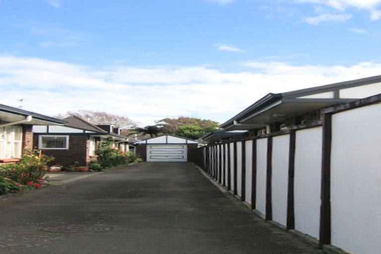 Photo of property in 41c Ludlam Crescent, Woburn, Lower Hutt, 5010