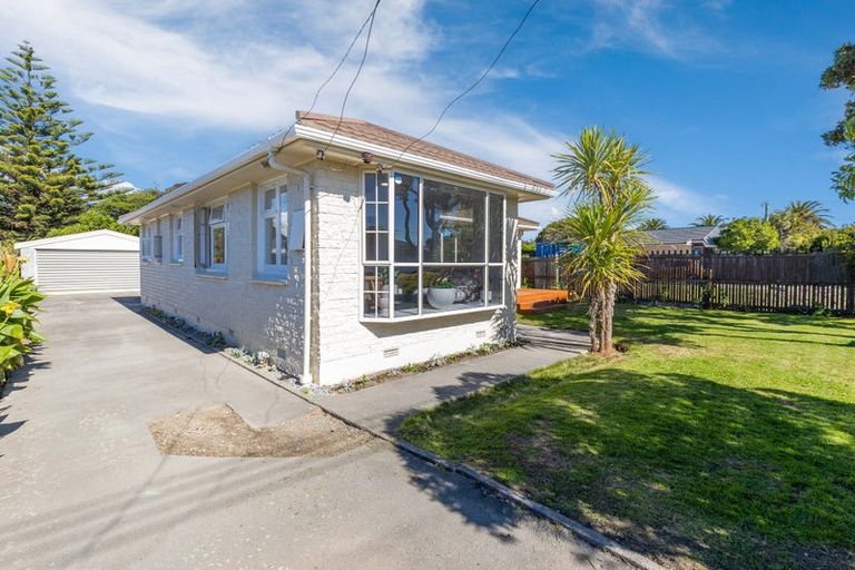 Photo of property in 40 Malta Crescent, South New Brighton, Christchurch, 8062