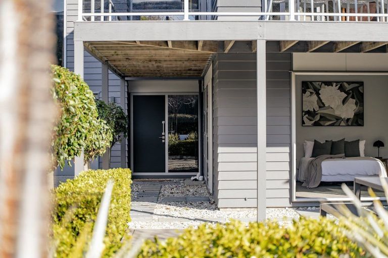 Photo of property in 73 Oregon Drive, Kelvin Heights, Queenstown, 9300