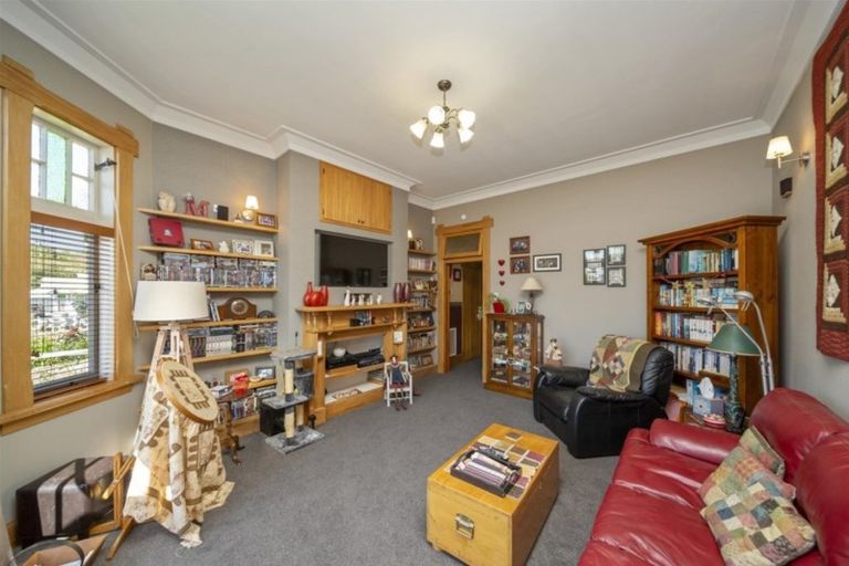 Photo of property in 81 Collins Street, Hawera, 4610