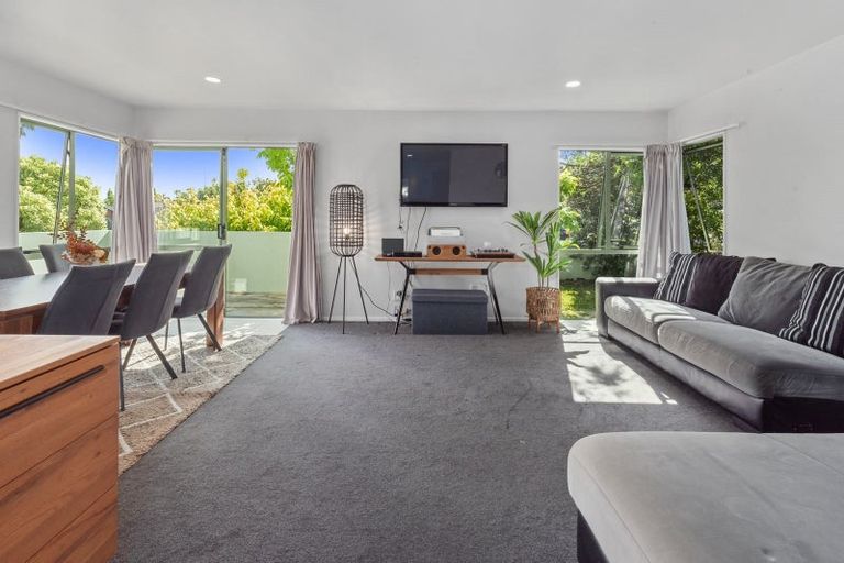 Photo of property in 77 Caribbean Drive, Unsworth Heights, Auckland, 0632