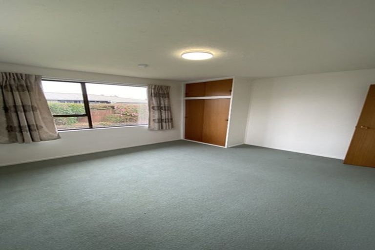 Photo of property in 39 Dunbarton Street, Redwood, Christchurch, 8051