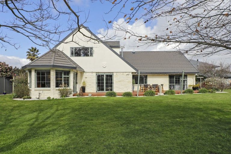 Photo of property in 15 Jacaranda Place, Greenmeadows, Napier, 4112