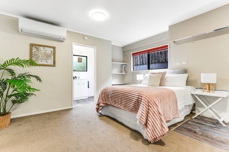 Photo of property in 16 Glendale Drive, Dinsdale, Hamilton, 3204