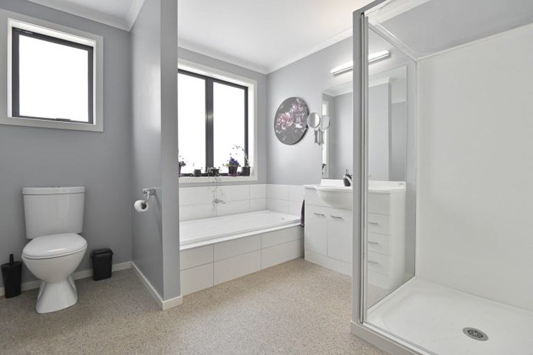 Photo of property in 14 Waitaha Place, Clive, 4102