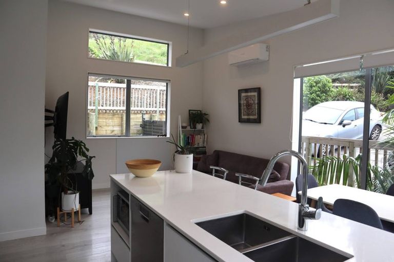 Photo of property in 73 Warman Road, Okura, Auckland, 0792