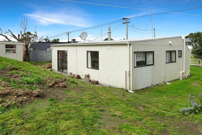 Photo of property in 21 Dewe Terrace, Foxton Beach, Foxton, 4815