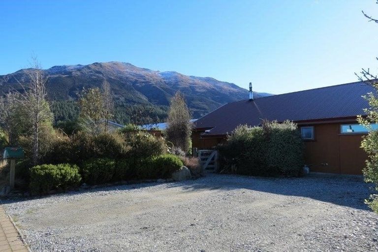 Photo of property in 35 Hewson Crescent, Lake Hawea, Wanaka, 9382