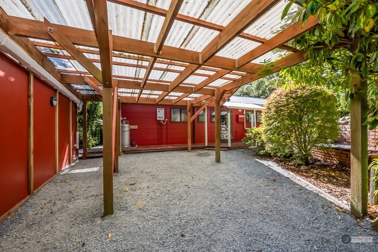 Photo of property in 94 Avro Road, Blue Mountains, Upper Hutt, 5371