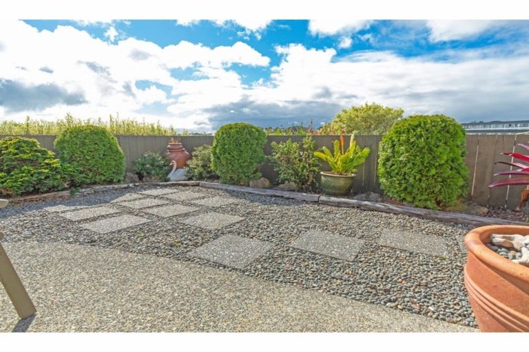 Photo of property in 87a Elan Place, Stanmore Bay, Whangaparaoa, 0932