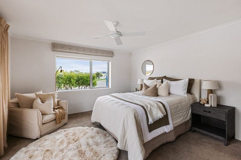 Photo of property in 16 Selliera Place, Papamoa Beach, Papamoa, 3118