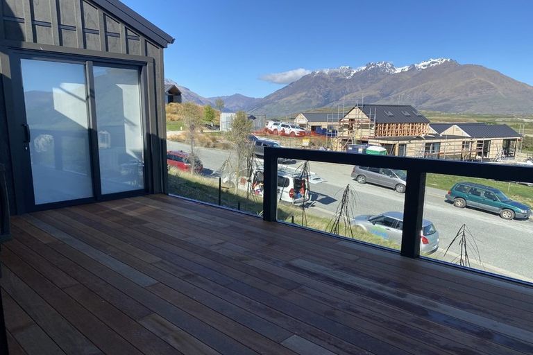 Photo of property in 2 Chimney Lane, Jacks Point, Queenstown, 9371