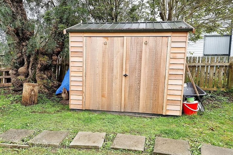 Photo of property in 10 Franklin Road, Paparoa, 0571