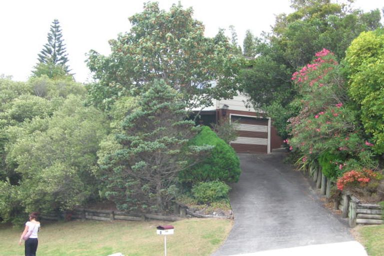 Photo of property in 7 Sapphire Place, Bayview, Auckland, 0629