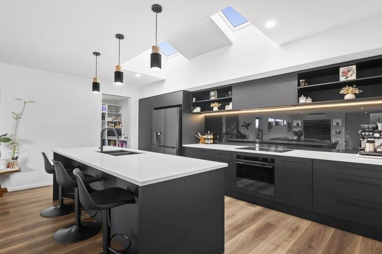 Photo of property in 6 Timara Crescent, Marshland, Christchurch, 8083