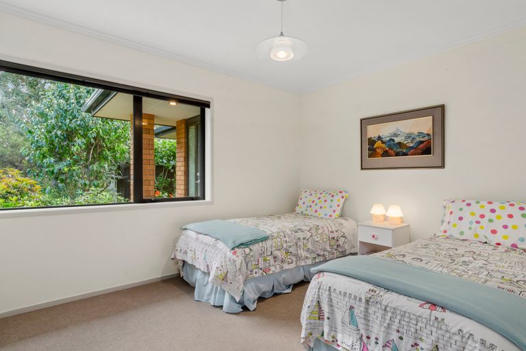 Photo of property in 16 Harbour View Road, Point Wells, Warkworth, 0986