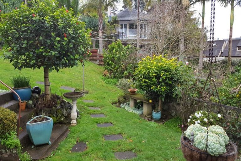 Photo of property in 16 King Edward Parade, Devonport, Auckland, 0624