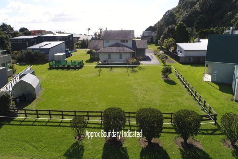 Photo of property in 106 Omara Place, Matarangi, Whitianga, 3592