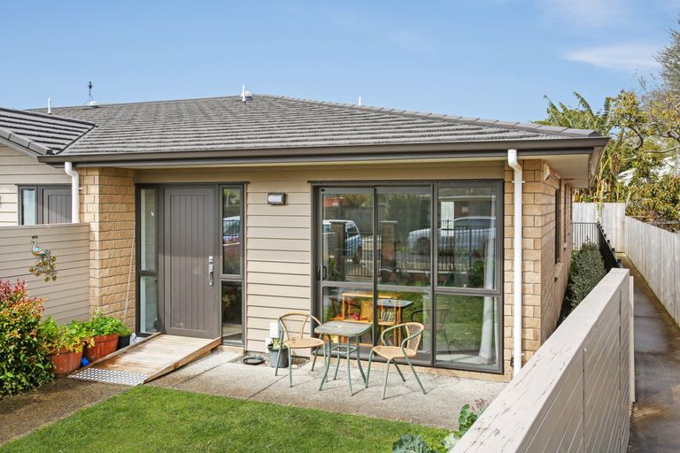 Photo of property in 7/107 Edinburgh Street, Pukekohe, 2120