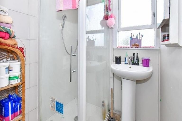 Photo of property in 32 Halswell Street, Mangere East, Auckland, 2024