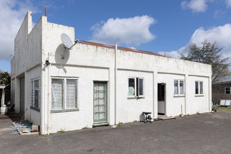 Photo of property in 122 Great South Road, Huntly, 3700