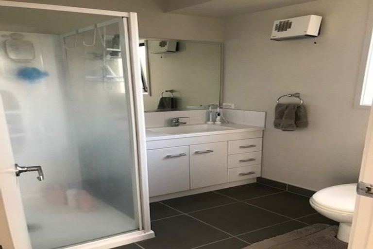 Photo of property in 140 Doncaster Drive, Papamoa Beach, Papamoa, 3118