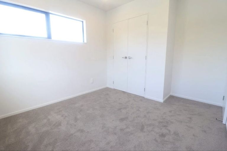 Photo of property in 44 Edgeworth Road, Glenfield, Auckland, 0629