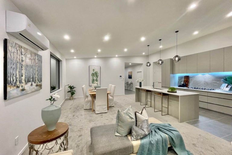 Photo of property in 8 Poutawa Lane, Clarks Beach, 2122