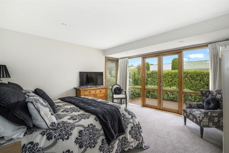 Photo of property in 48 Garreg Road, Bryndwr, Christchurch, 8052