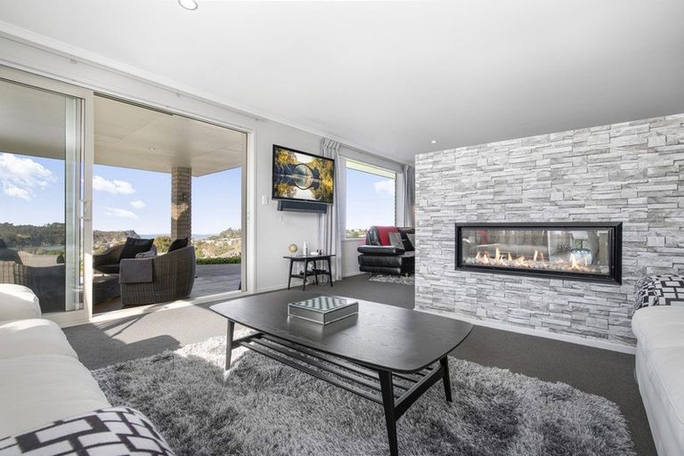 Photo of property in 19 Seaview Crescent, Hatfields Beach, Orewa, 0931