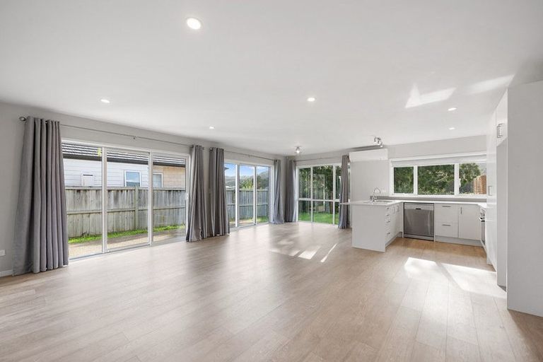 Photo of property in 9 Josh Road, Huapai, Kumeu, 0810