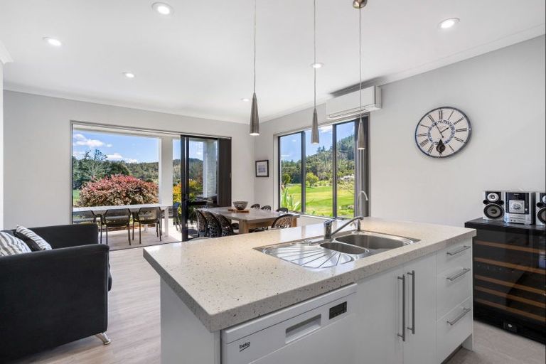 Photo of property in 124 Augusta Drive, Pauanui, Hikuai, 3579