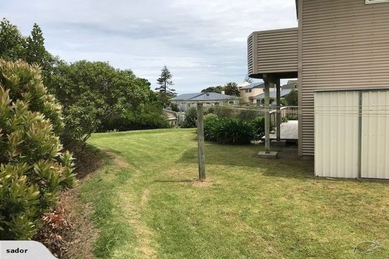 Photo of property in 16b Karaka Street, Otaki Beach, Otaki, 5512