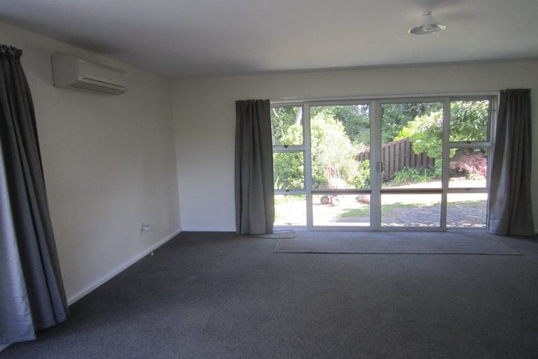 Photo of property in 2/9 Archdall Place, Avonhead, Christchurch, 8042