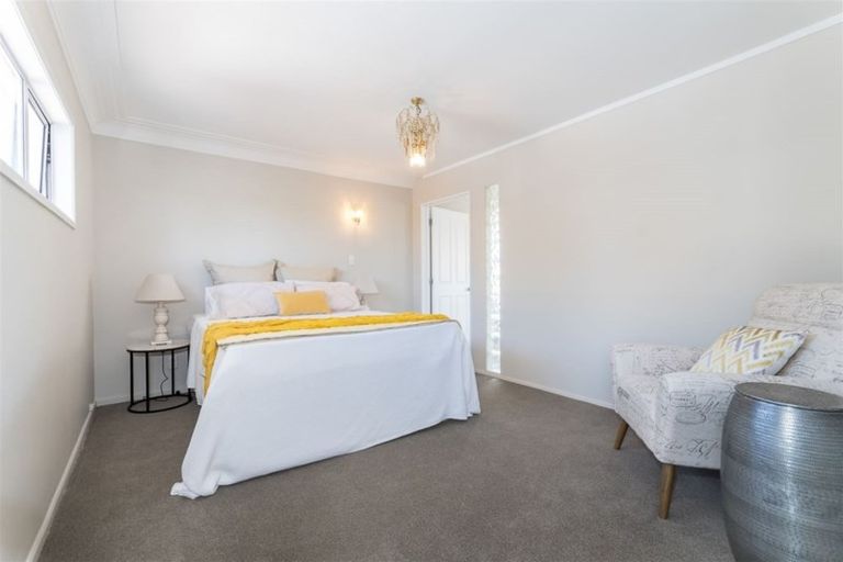 Photo of property in 2/200 Onewa Road, Birkenhead, Auckland, 0626