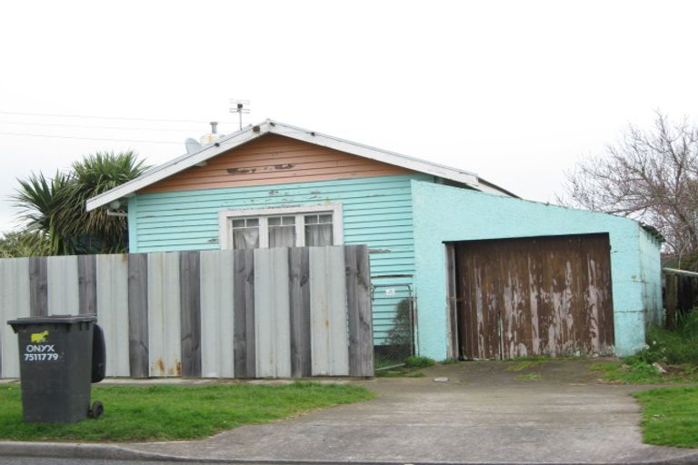 Photo of property in 73 Cracroft Street, Waitara, 4320