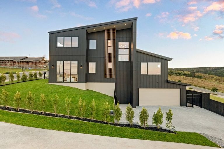 Photo of property in 20 Kikorangi Drive, Wainui, 0992