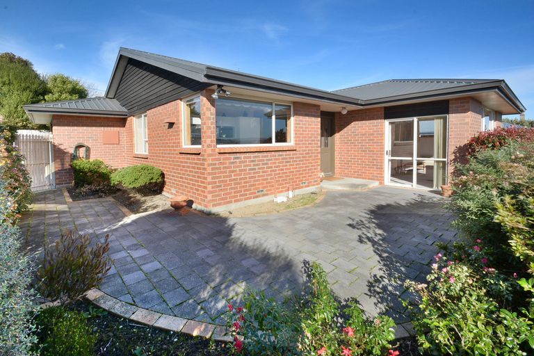 Photo of property in 17 Aytoun Street, Shiel Hill, Dunedin, 9013