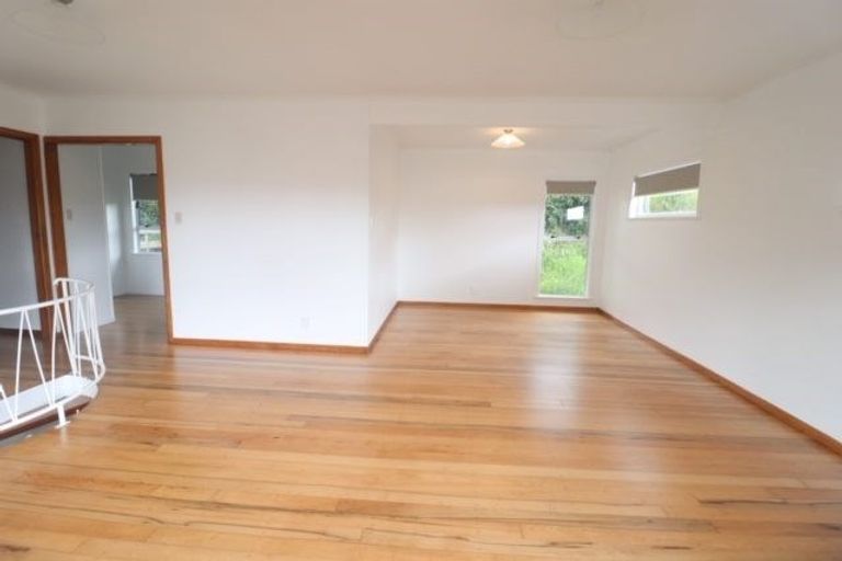 Photo of property in 307 Don Buck Road, Massey, Auckland, 0614