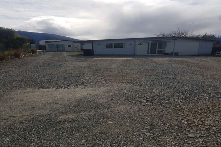 Photo of property in 21 Mackinnon Loop, Te Anau, 9600