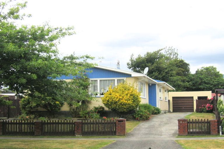 Photo of property in 92 California Drive, Totara Park, Upper Hutt, 5018