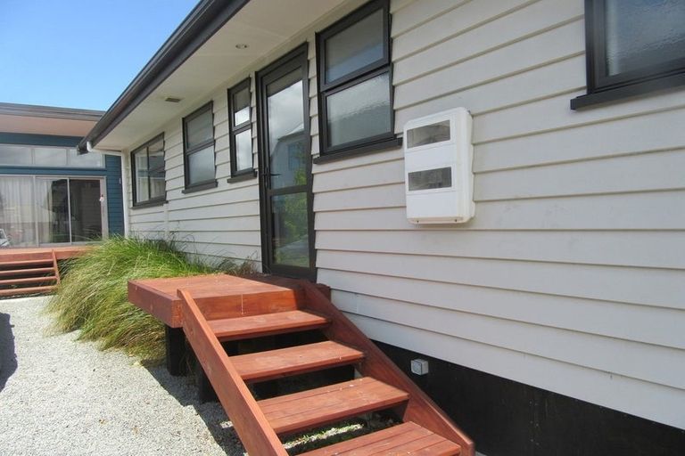Photo of property in 77 Peverel Street, Riccarton, Christchurch, 8041