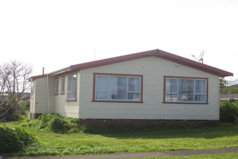 Photo of property in 16 Ihaia Street, Waitara, 4320