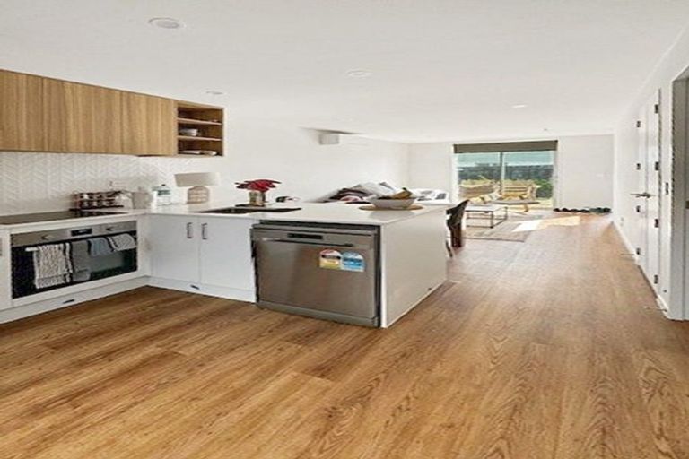 Photo of property in 3/25 Tranent Road, Mangere, Auckland, 2022