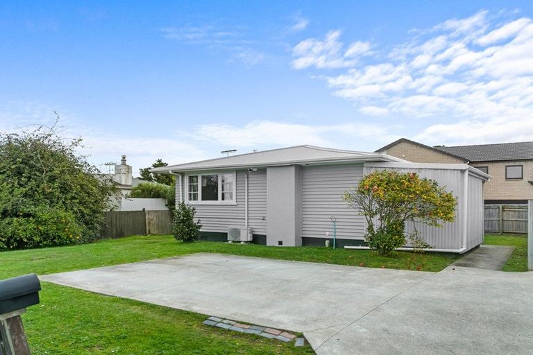 Photo of property in 3 Fleming Street, Manurewa East, Auckland, 2102