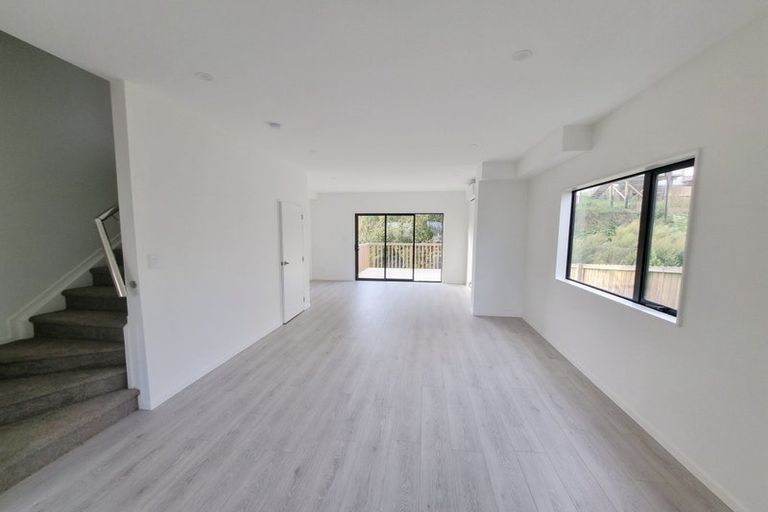 Photo of property in 45a Crestview Rise, Papakura, 2110