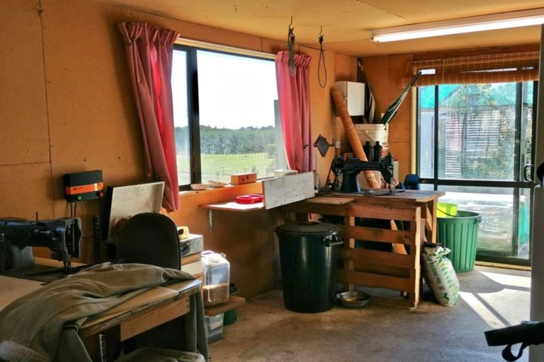 Photo of property in 151 Pukenamu Road, Te Horo, Otaki, 5581