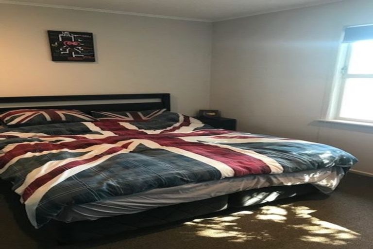 Photo of property in 145 Hutchinsons Road, Bucklands Beach, Auckland, 2014