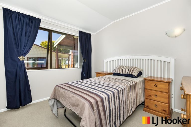 Photo of property in 16 Muirfield Street, Wattle Downs, Auckland, 2103